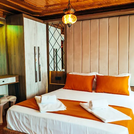Hotel The Astra
